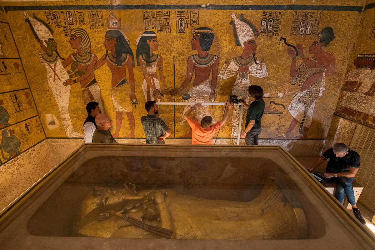 Tutankhamon Tomb. Photography By Kenneth Garret, National Geographic.